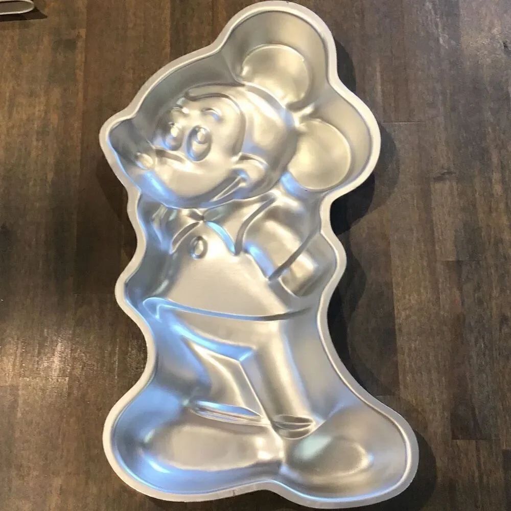 Vintage unused Mickey Mouse cake pan